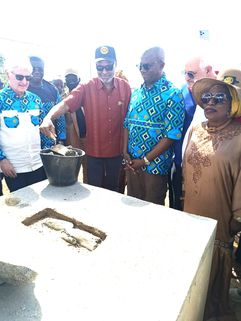 Yamoussoukro, pose de la première pierre du marché de Morofé Est